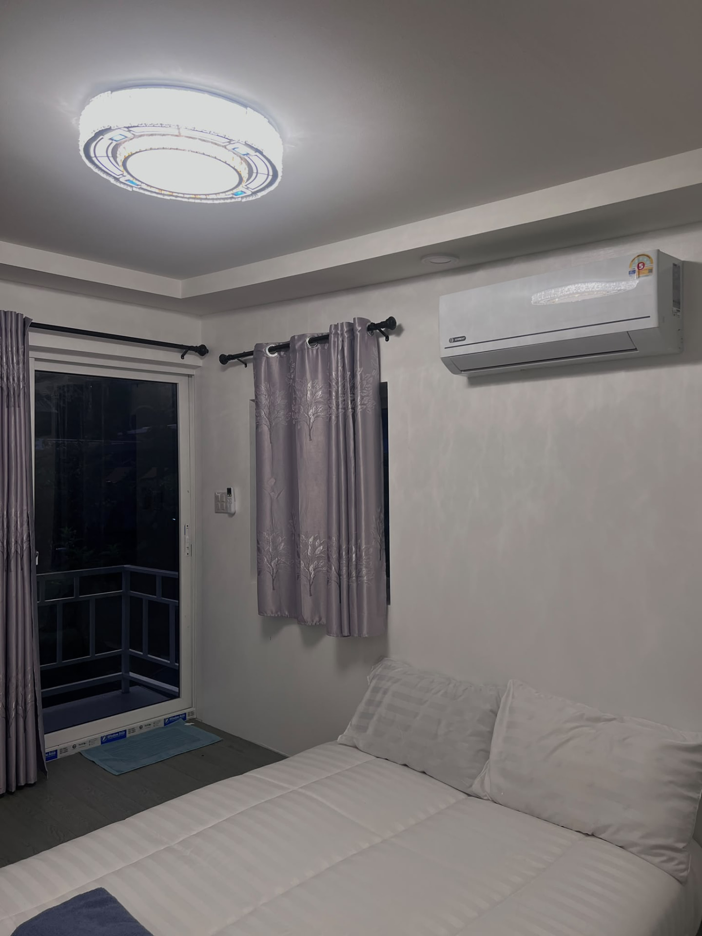 Another view of Wanasa’s one conventional guest room
